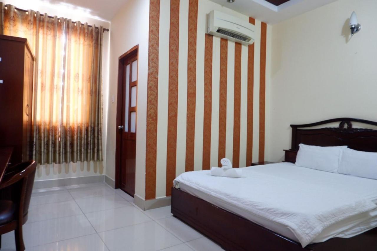 Reddoorz Tuan Viet Hotel Dinh Tien Hoang ホーチミン市 エクステリア 写真