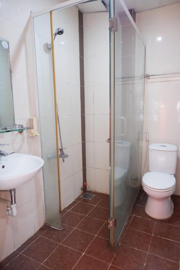Reddoorz Tuan Viet Hotel Dinh Tien Hoang ホーチミン市 エクステリア 写真