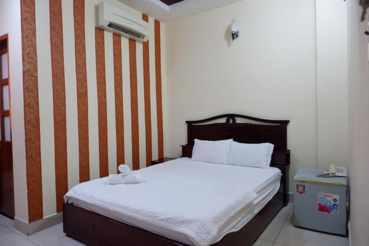 Reddoorz Tuan Viet Hotel Dinh Tien Hoang ホーチミン市 エクステリア 写真