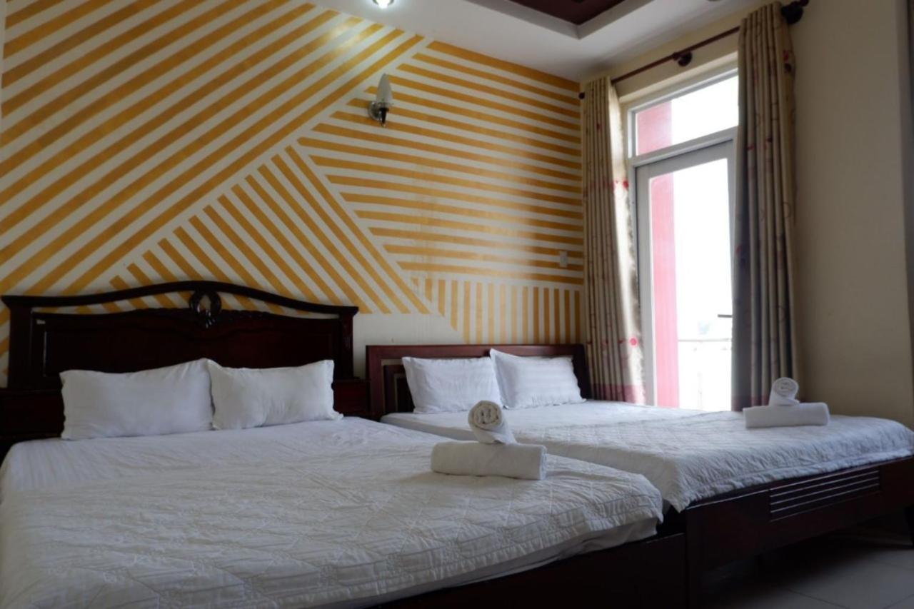 Reddoorz Tuan Viet Hotel Dinh Tien Hoang ホーチミン市 エクステリア 写真